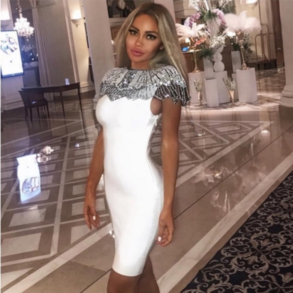 STUNNING WHITE EMBELLISHED CAPE COLLAR BODYCON DRESS 🤍